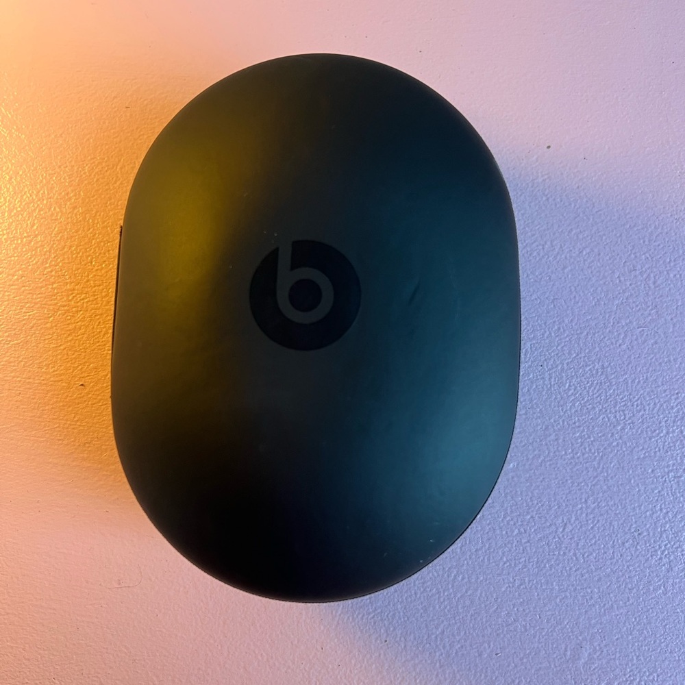 Beats by Dre Pink and Gold Noise Cancelling headphones - Picture 7 of 7
